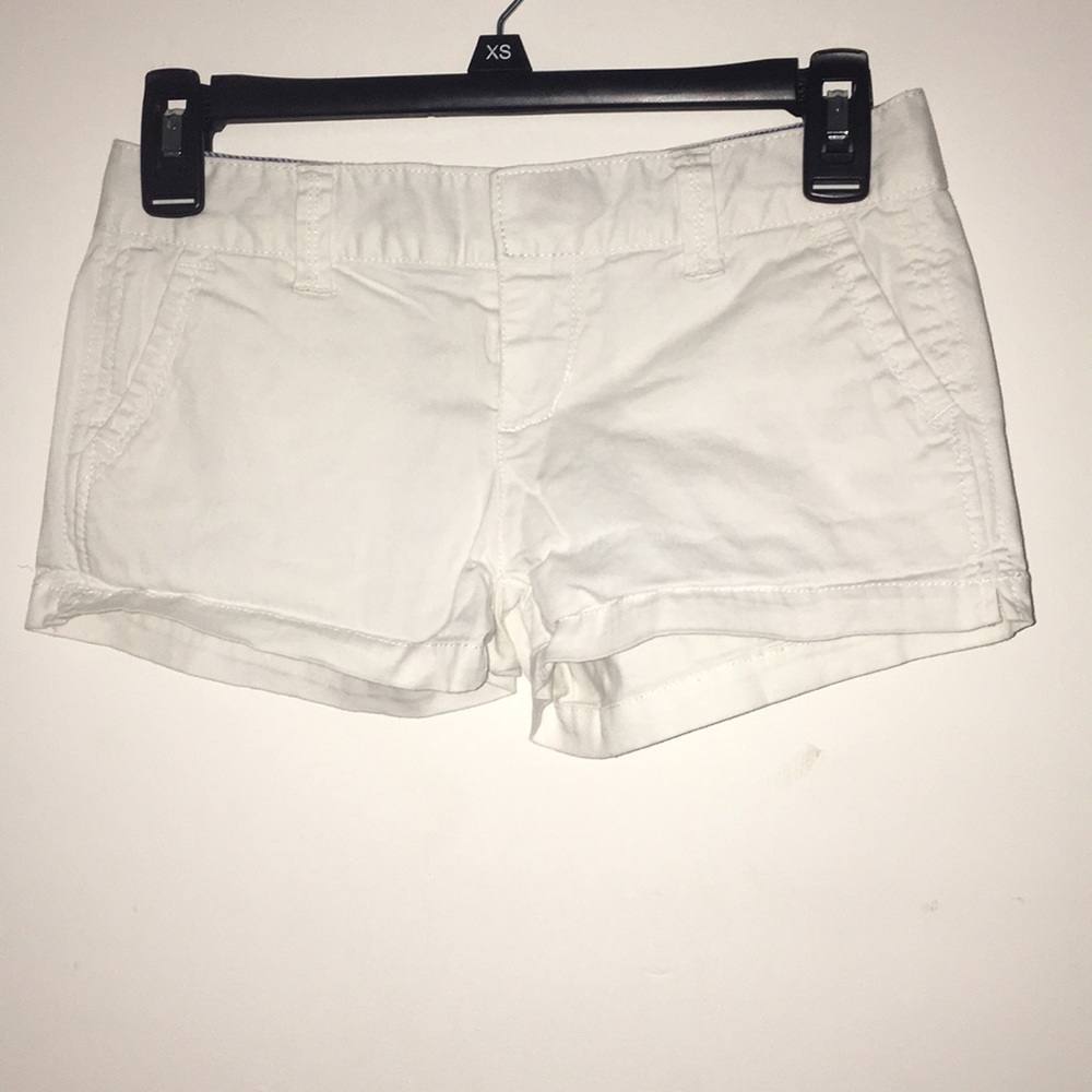 White aeropostale shorts